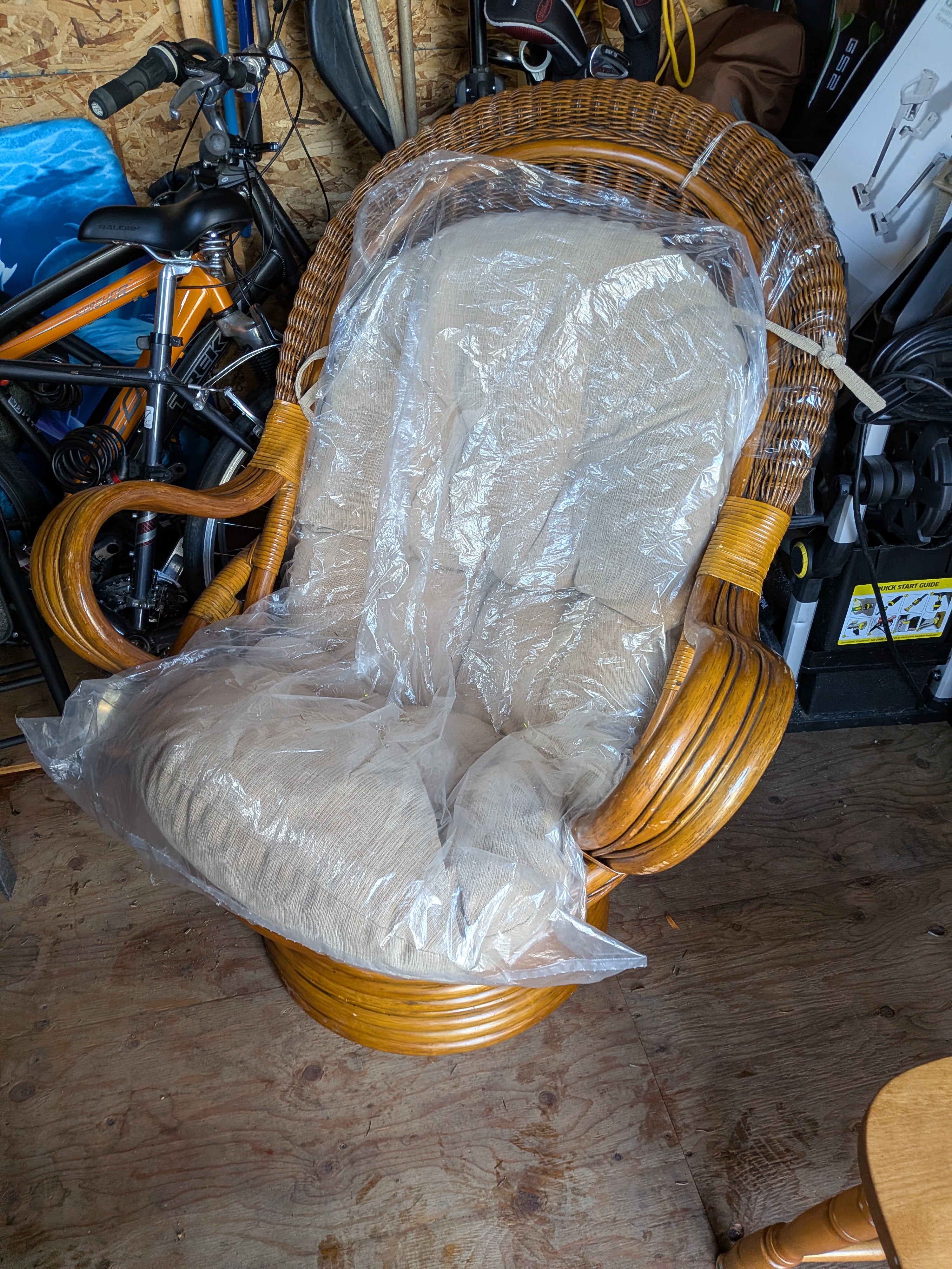 Rattan Recliner